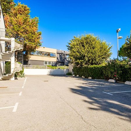 B&B Hotel Villeneuve Loubet Plage Exterior photo