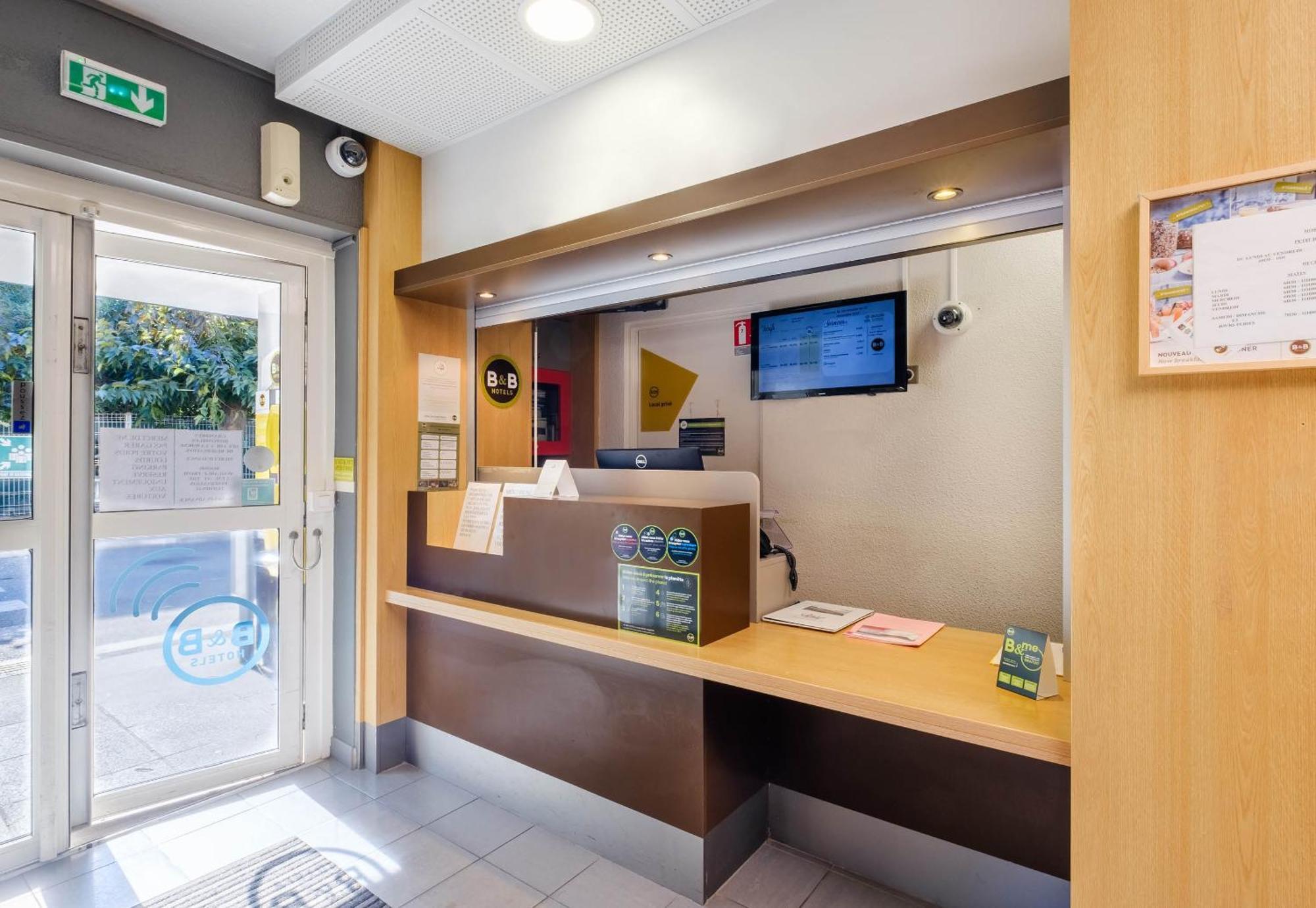 B&B Hotel Villeneuve Loubet Plage Exterior photo